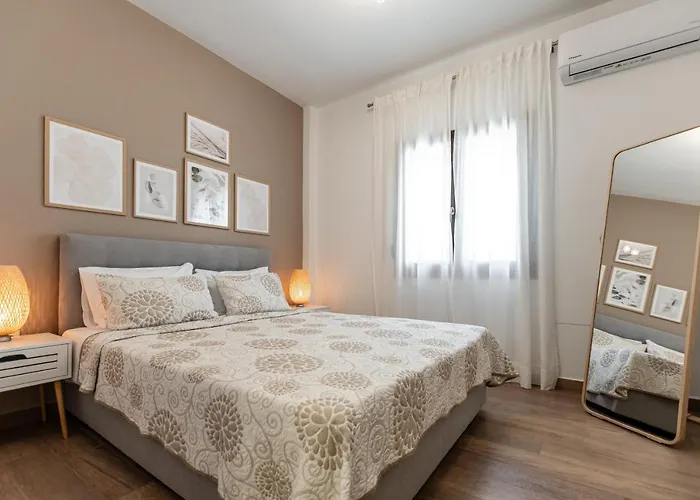 Naxos Alma House * Naxos City